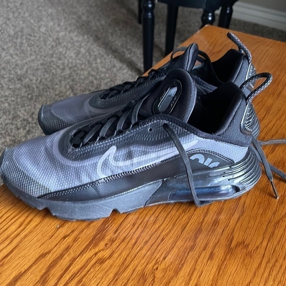 Nike Air Max 2090
Black Wolf Grey - Picture 3 of 11